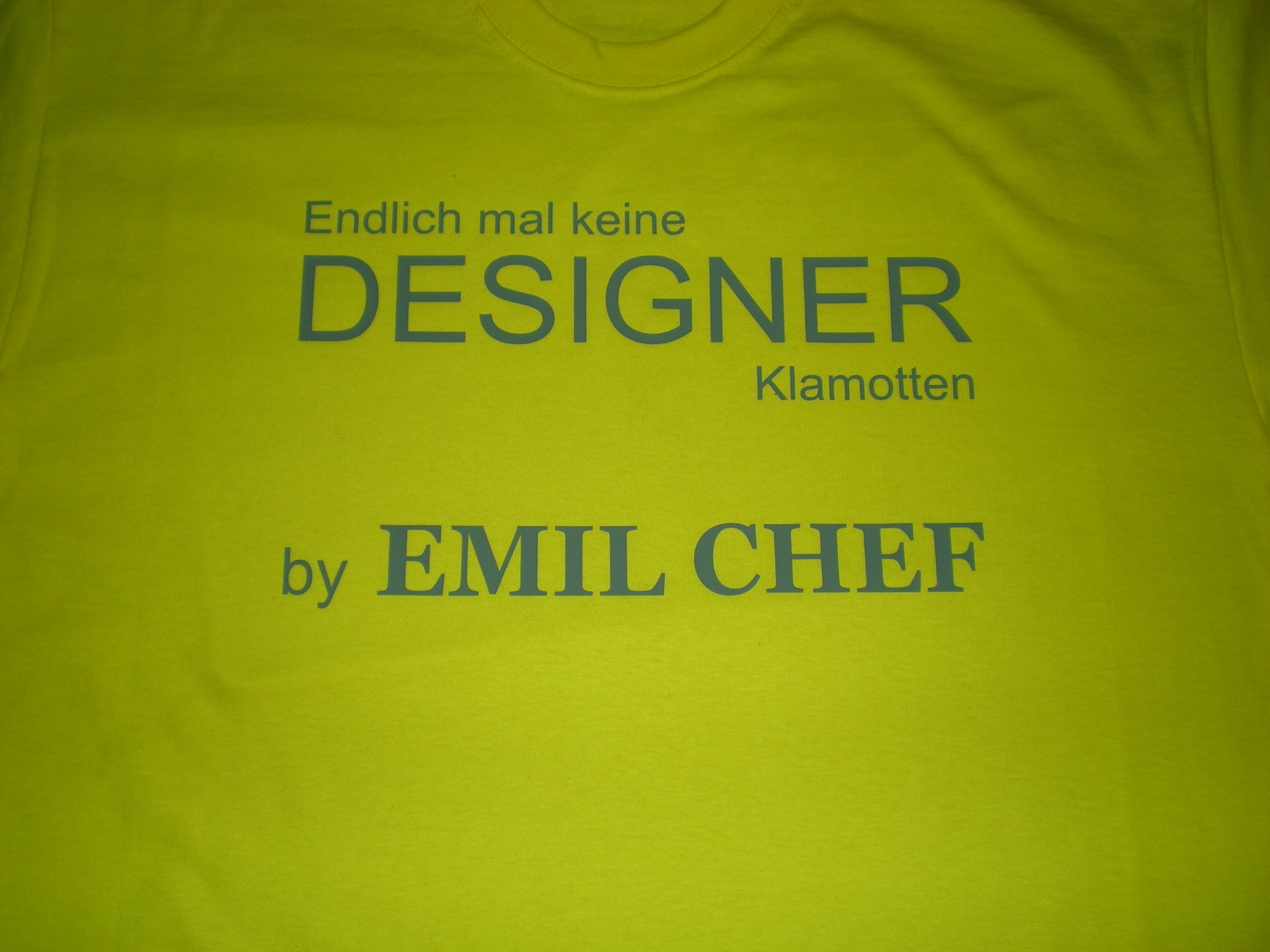T-Shirt Gelb-Grau Schrift